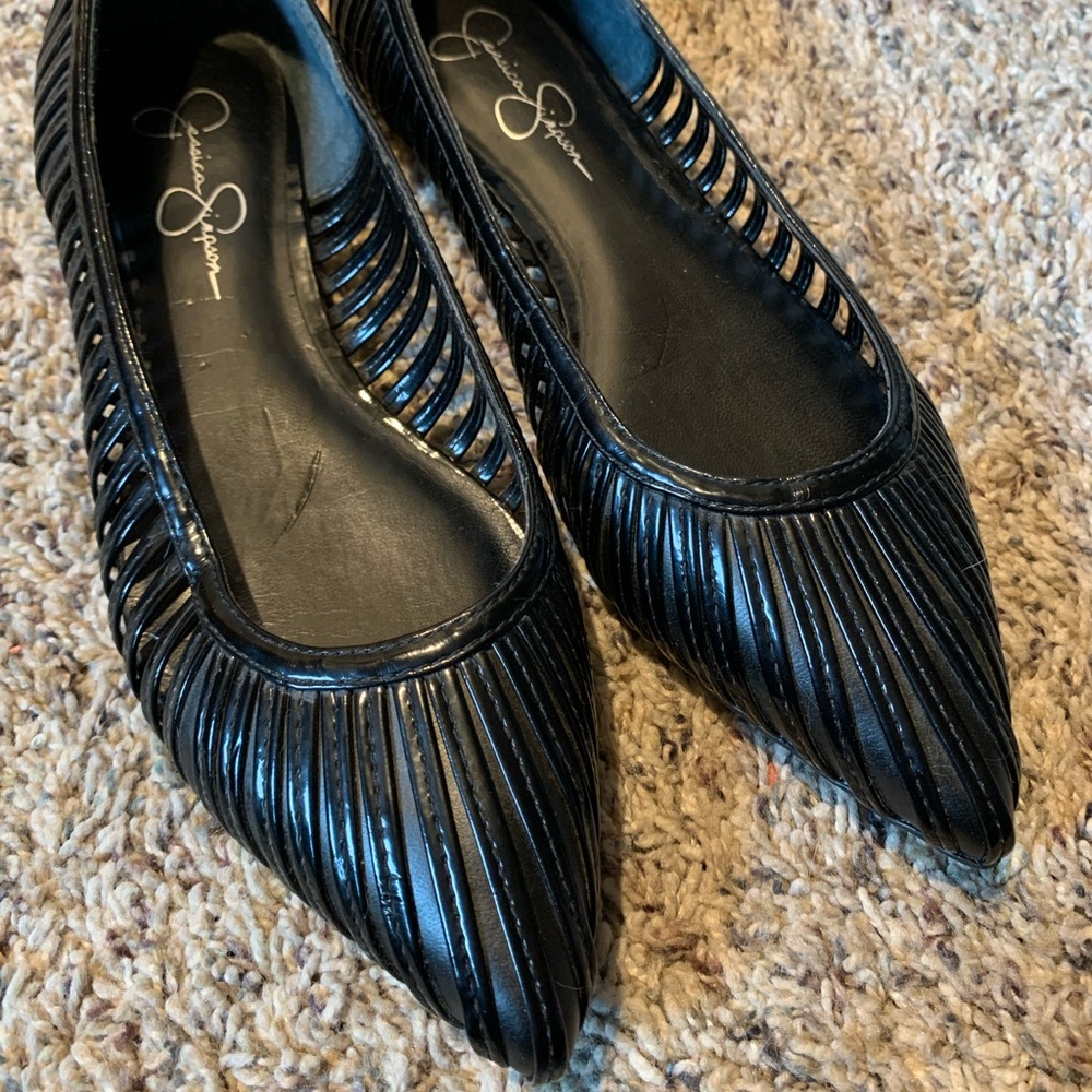 Jessica Simpson New pointed toe black shiny flats